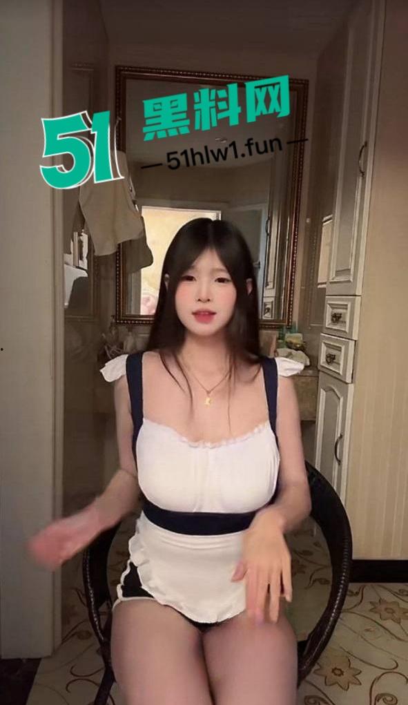 劲爆!曾风靡网络的天才数学少女【姜萍】被证实作假后转战抖音擦边主播,还流传出传出裸聊视频。-1