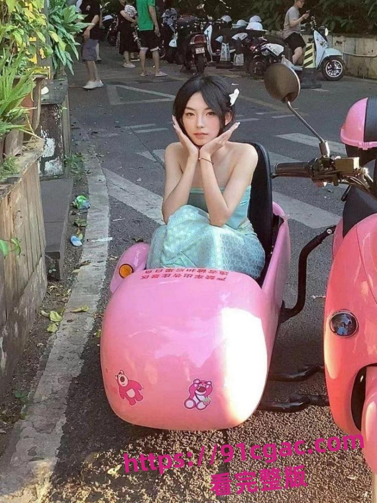 沧州师范22级吕嘉慧大瓜!冰山女神私下惊爆“狂野”一面!-1