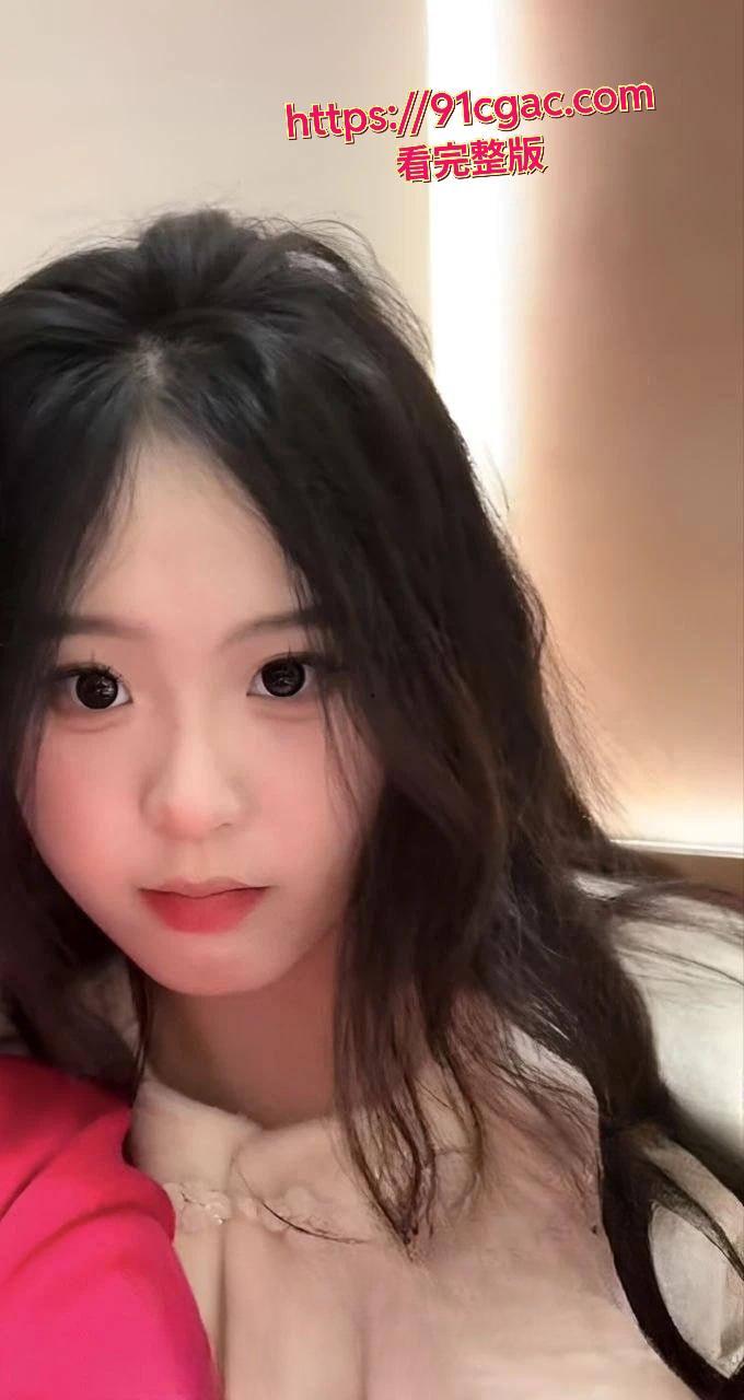 广州民航学院校花贾明爽不雅视频流出，高冷女神私密调教玩法曝光，尺度惊人！-1