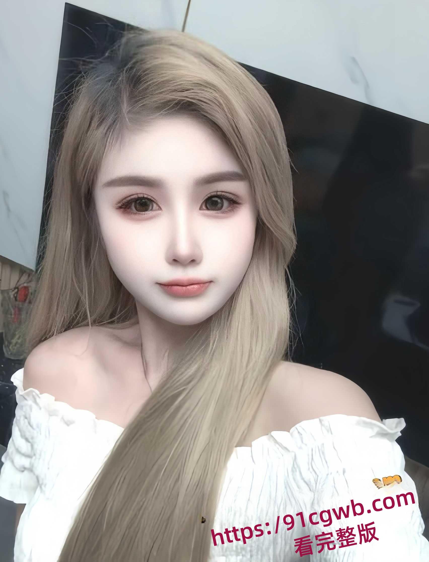 抖音女网红周周长沙十二兽 深夜车祸去世 现场画面让人不忍直视-1