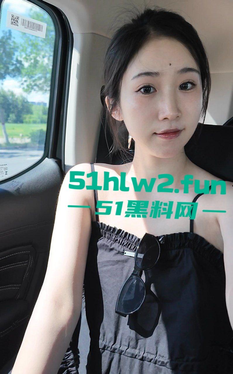 山西眼镜妹【赵悦】白净身材绝了,丝袜一穿,粉嫩小穴一掰开,鸡巴直接硬到天花板!-5