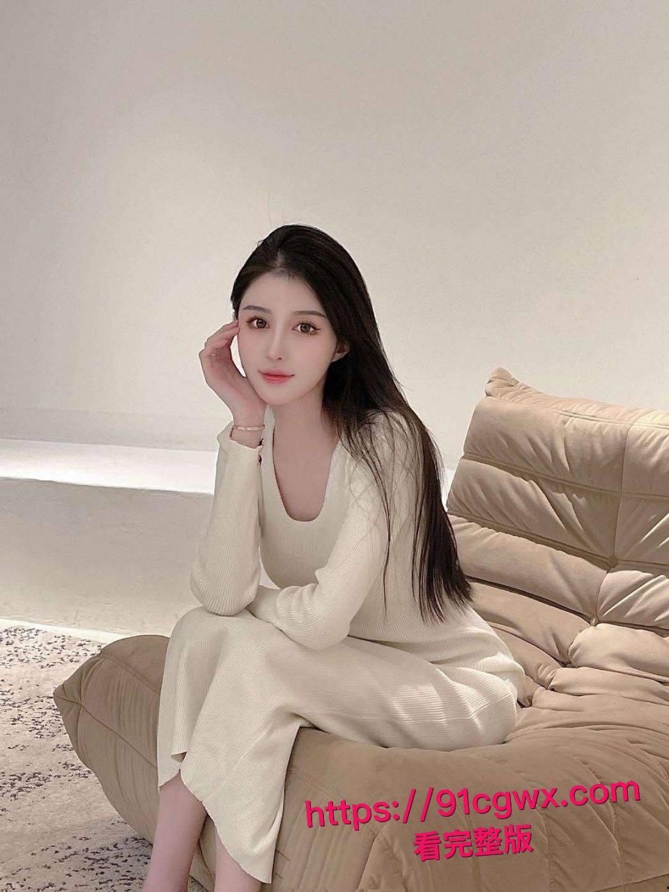 广州财经大学黑料爆棚!道具自慰口交啪啪私拍全泄露,黑丝情趣内衣手撸鸡巴求精,极品骚货让人想狠操一顿!-7