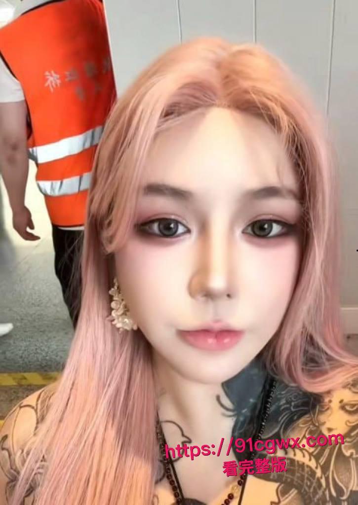 抖音巨乳符文战士黑料惊爆!温柔龍真名丹妹外围复出,满身纹身操起来野性十足,兄弟们谁想干一炮?-5