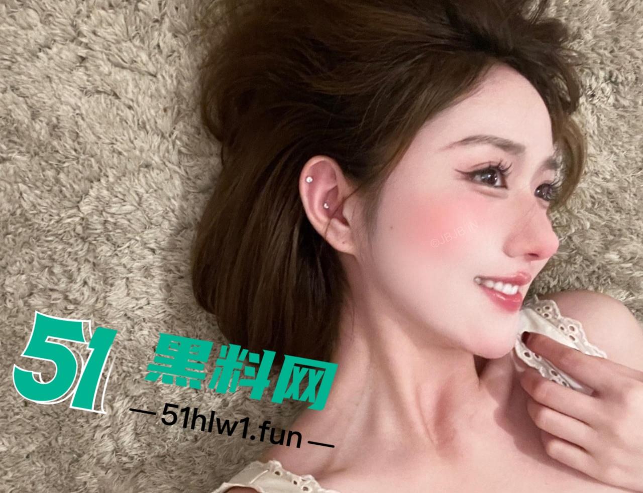 武汉研究生母狗【董彤瑶】高颜值模特身材御姐女神,大奶细腰美腿修长翘着美臀酒店约啪,被金主爸爸后入爆操。-2