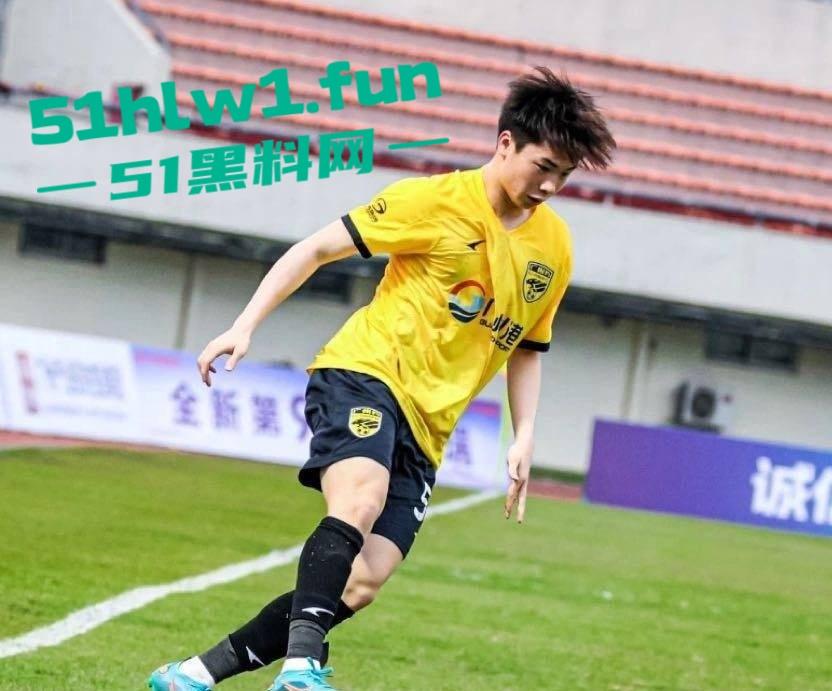 广州豹足球队员【唐天翼】深陷出轨门,被女友举报睡女足【马丹娜】深夜实锤证据传爆全网,绿帽风暴刮遍圈内!-5