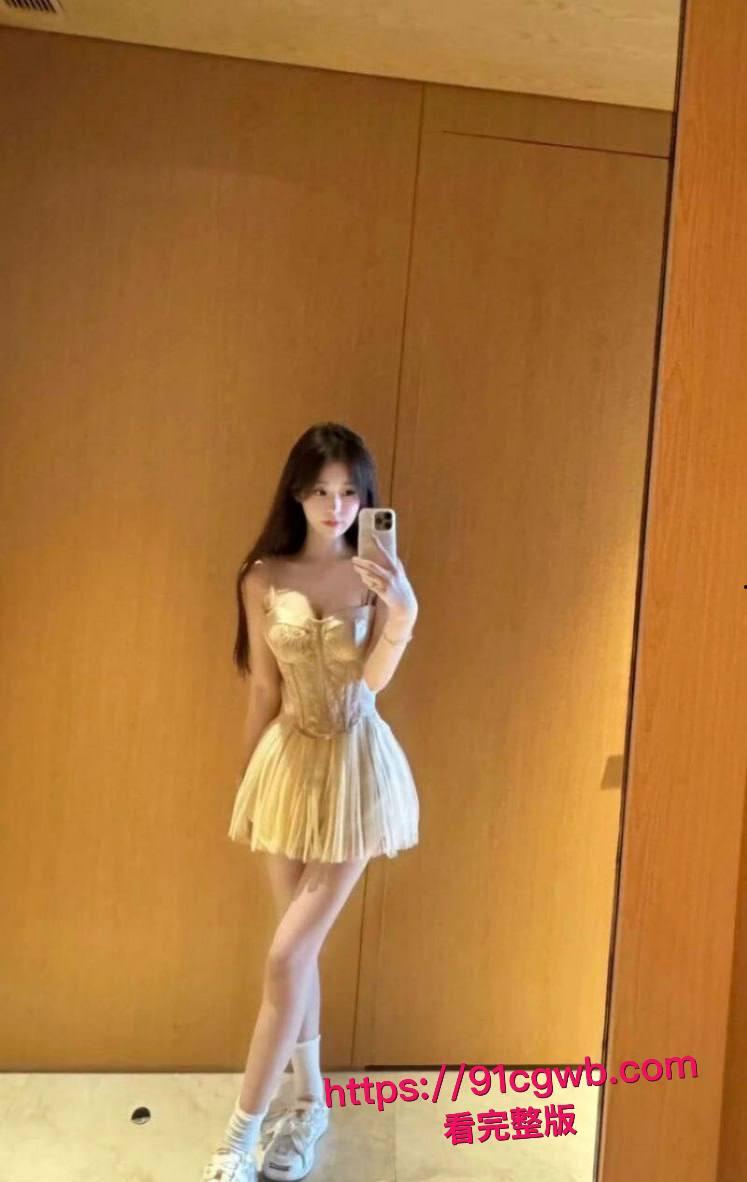 女性按摩店的隐藏服务!小仙女微信群大尺度聊天 男技师2000元手活高潮不断 彻底放飞性欲解锁美团隐藏服务!-2