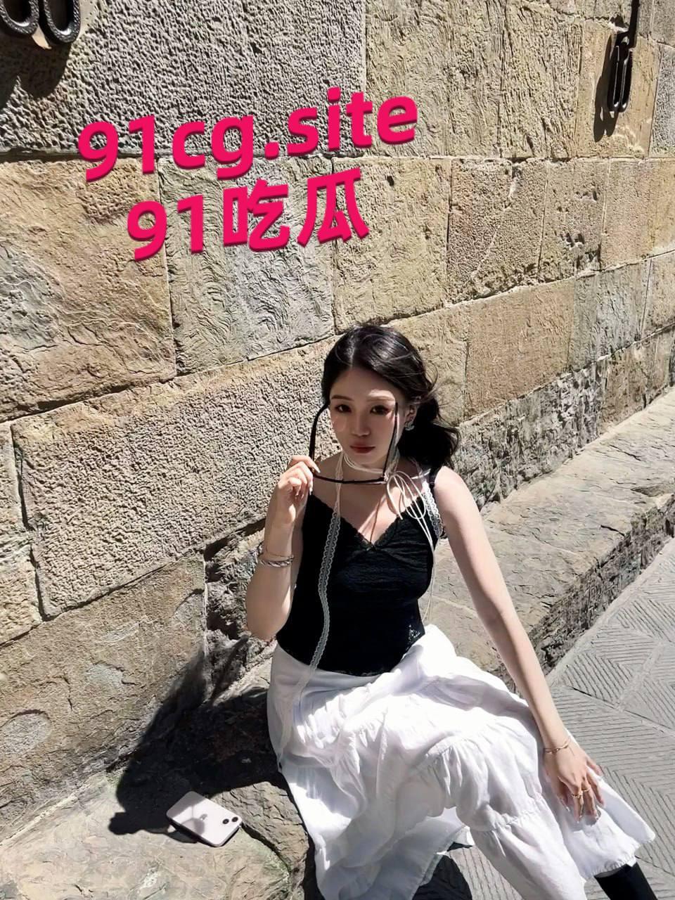 广西省柳州市 极品大学生 ,长相及其俊美,身材一流,吃鸡吧的口活更胜一筹-1