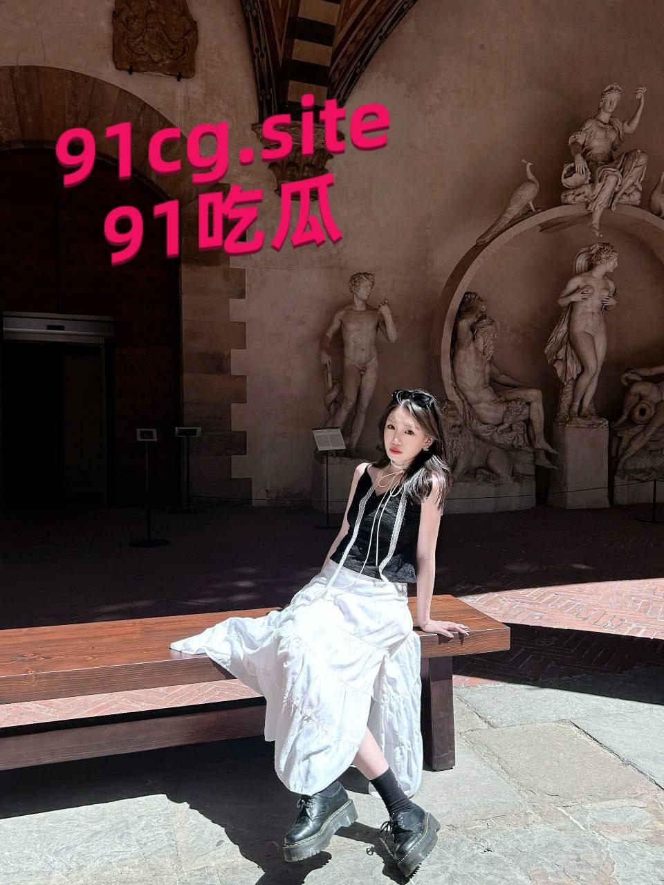 广西省柳州市 极品大学生 ,长相及其俊美,身材一流,吃鸡吧的口活更胜一筹-3