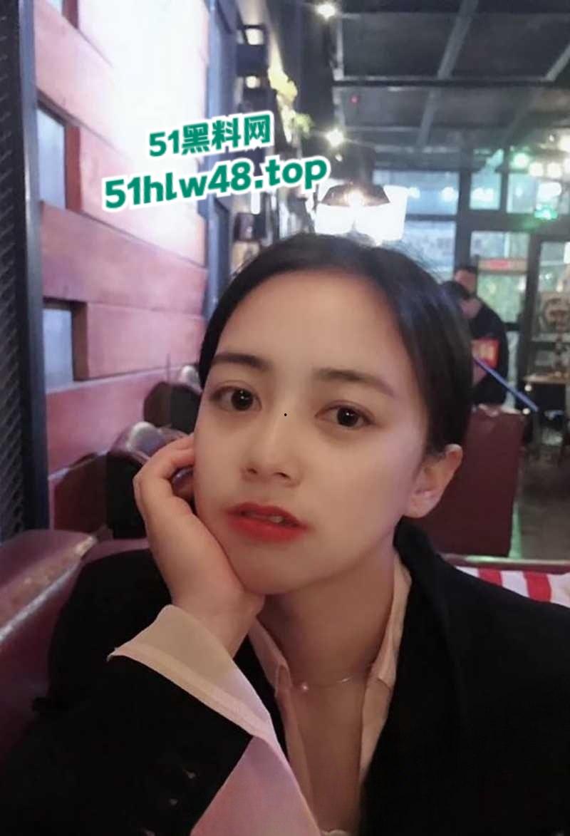 上海对外经贸大学艺术系，绝美系花【刘雨婷】私下却堕落成富豪的玩物，化身火辣性奴视频曝光。-1