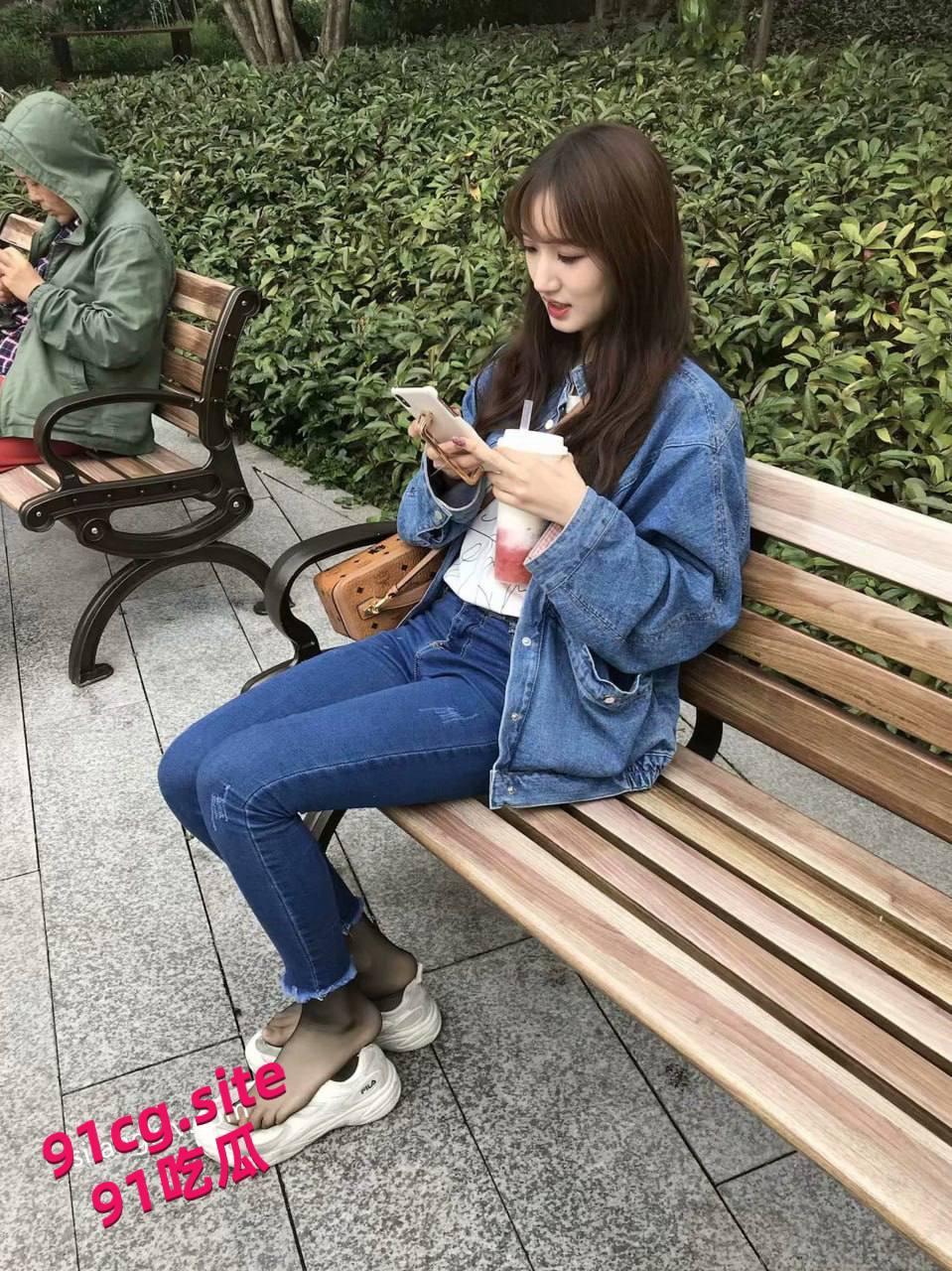 广东深圳 超极品反差女大学生  这是真骚小情侣是真的会玩-4