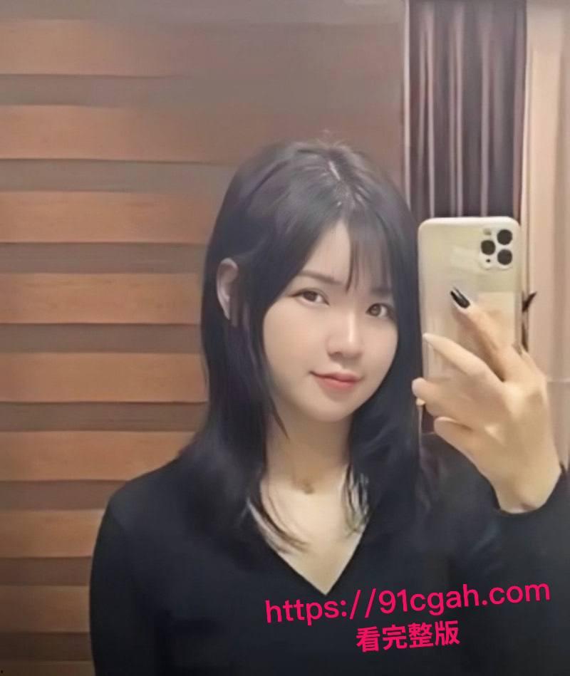 越南已婚人妻 阮守江 公交车骚逼人尽可夫 河内街头少妇求操 丰满大奶任人肏爆!-4