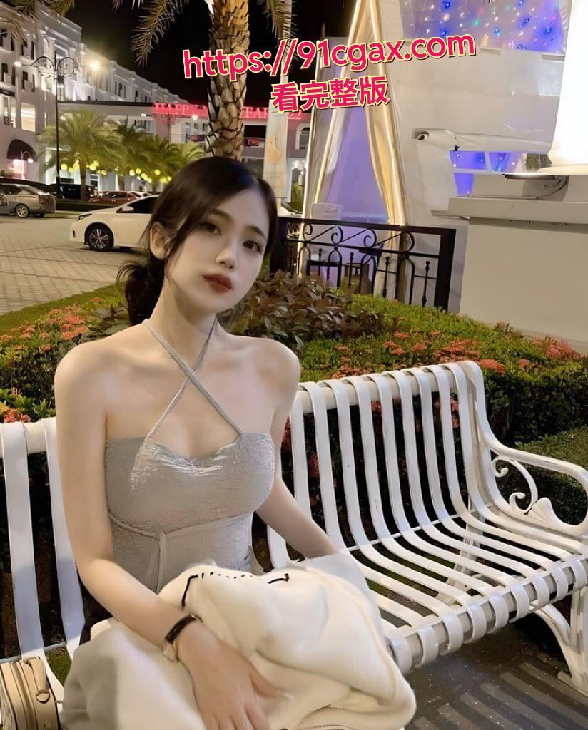 经贸学院高冷女神lixueya私拍视频震撼流出,颠覆清纯形象!-1