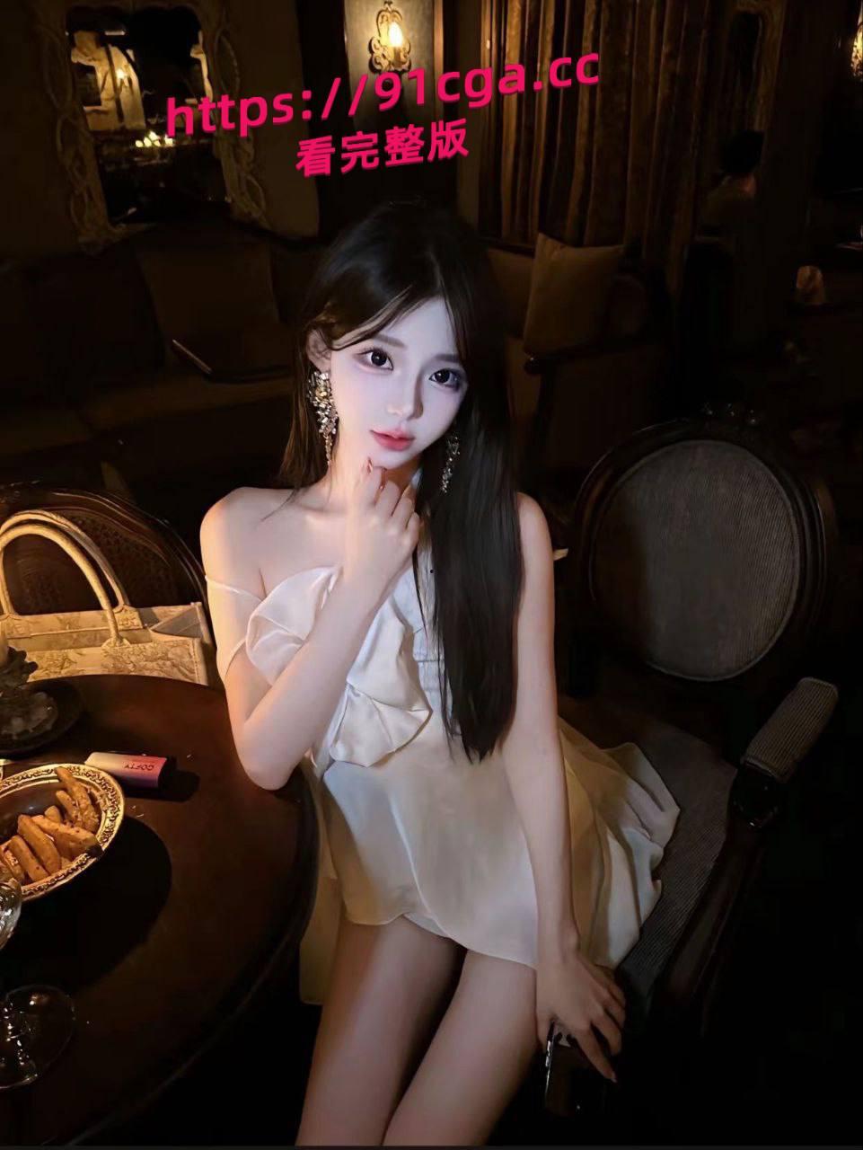 长腿高颜值女神,完美的身材比例,你可以怀疑老板人品不能不服老板的眼光简直太极品了-1