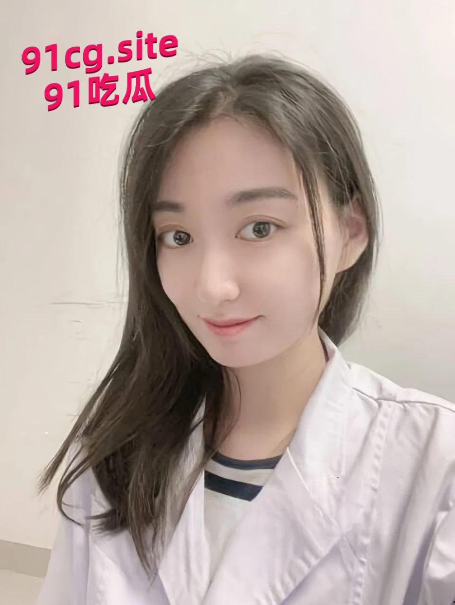 云南医院医生陈萍萍疑似为上位献身上司,粉色内裤后入视频流出,现在的医生行业都这么卷了吗、-1