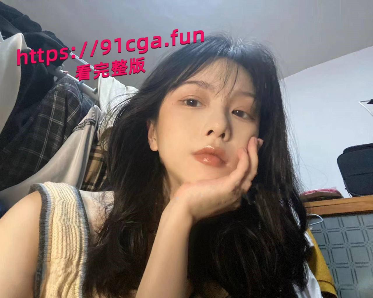 推特超级漂亮气质大学生 , 刚毕业的小母狗，以前在南航上学  ,高学历的985毕业直接做福利姬 #985学生妹-1