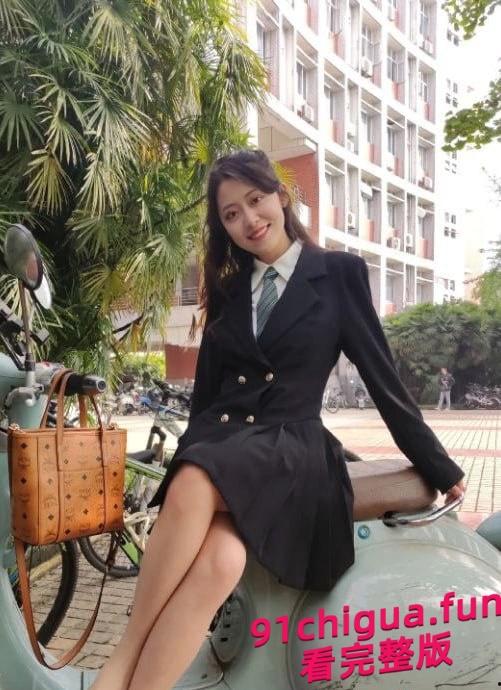 某艺术学院大三学姐 杨豆豆 出轨同校男生李某轩 被男友怒发啪啪视频泄愤  #南京大学艺术学院-1