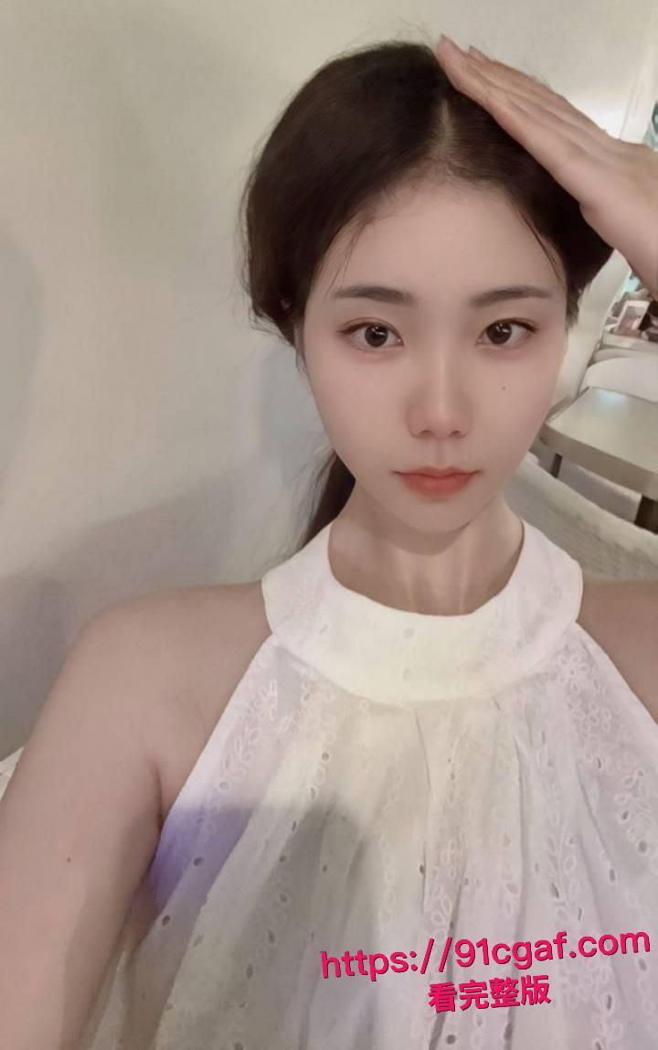 四川成都反差人妻 杨琴 背着老公与大屌偷情 被疯狂抽插尖叫连连 反差感十足！-3