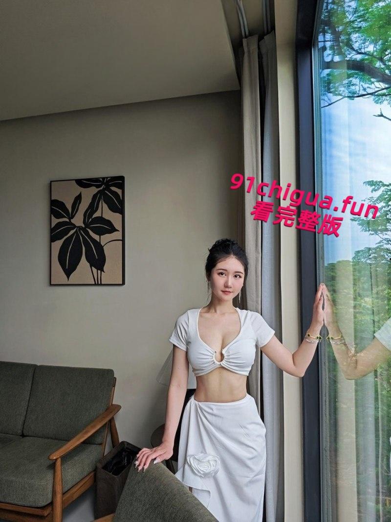 乱伦系列之嫂子，丝袜控长腿嫂子，趁家里没人与嫂子翻云覆雨，情趣装肛交，爽到嫂子直呼要被撑爆！-4