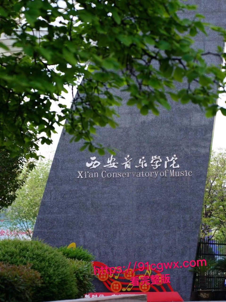 西安音乐学院艺术系学生宋昕宸 汉服cos武媚娘服侍主人 让你感受帝王般的视觉冲击！-1