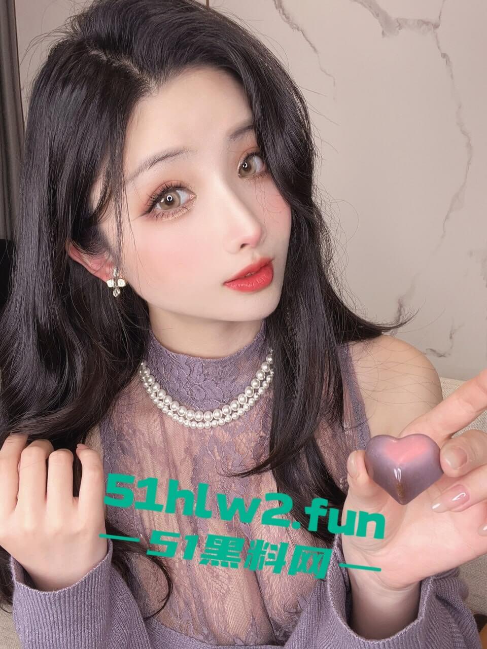 情人节特别限定，巨颤的蜜桃好臀D罩大奶黑丝美腿绝世尤物【凉凉子】 小妈纯欲脸让你射的比德芙还丝滑！-2