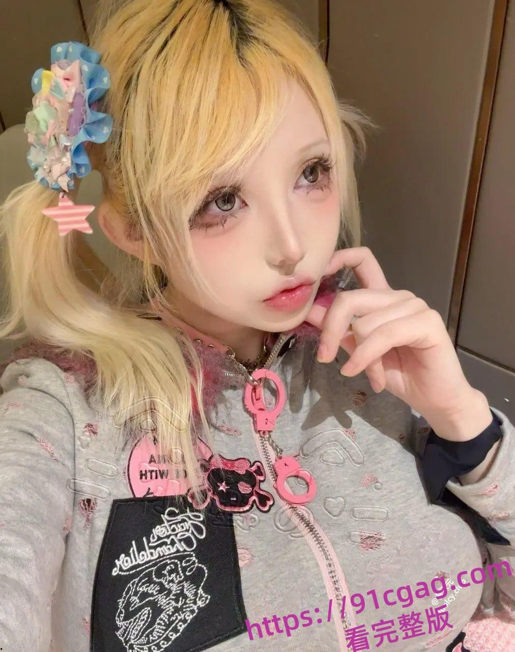 抖音巨乳cos福利姬曝光！肥嘟嘟右卫门 小野 AV棒自慰抽插白虎小骚逼高潮喷汁-2