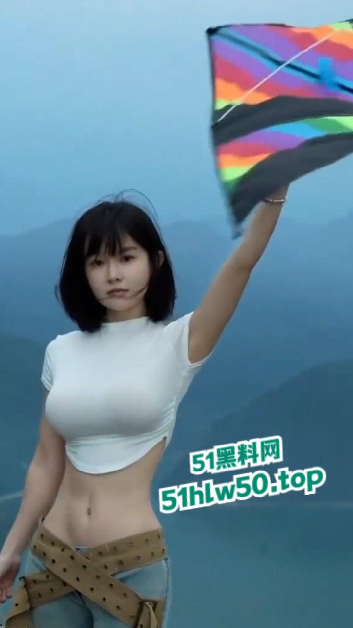 抖音700万粉丝擦边巨乳网红【江小帆】疑似被爆出黑历史，曾经真实身份竟是福利姬，大量不雅视频流出！-7