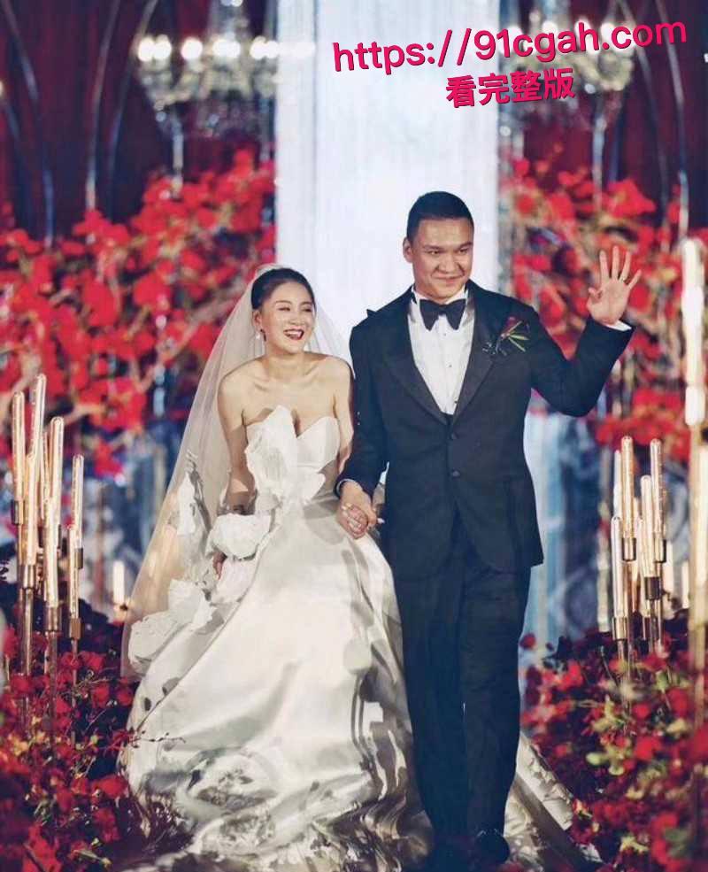 中国有嘻哈总导演 车澈 与李嘉格离异后与 乃万 曝出黑料 当街小便搂搂抱抱 酒店开房视频曝光！-5