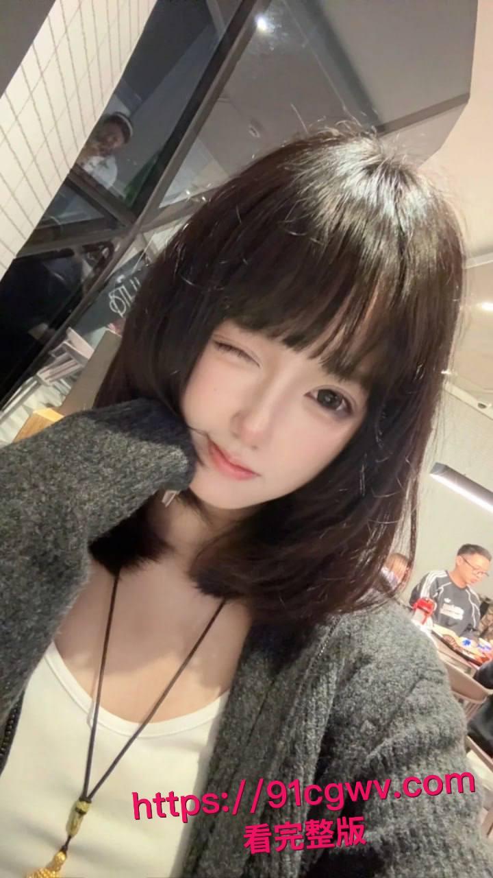 郑州大专清纯短发萝莉李秋玥超级反差！人畜无害小脸蛋，背地里舔鸡巴痴迷，伺候狗男人真有一嘴！-5