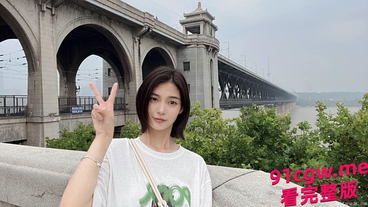 云南昆明高周闫妮应聘时尚杂志模特遭变态面试官猥亵-7